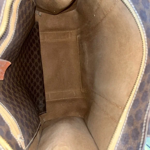 Celine Brown shoulder bag with Classic Design - Picture 8 of 17